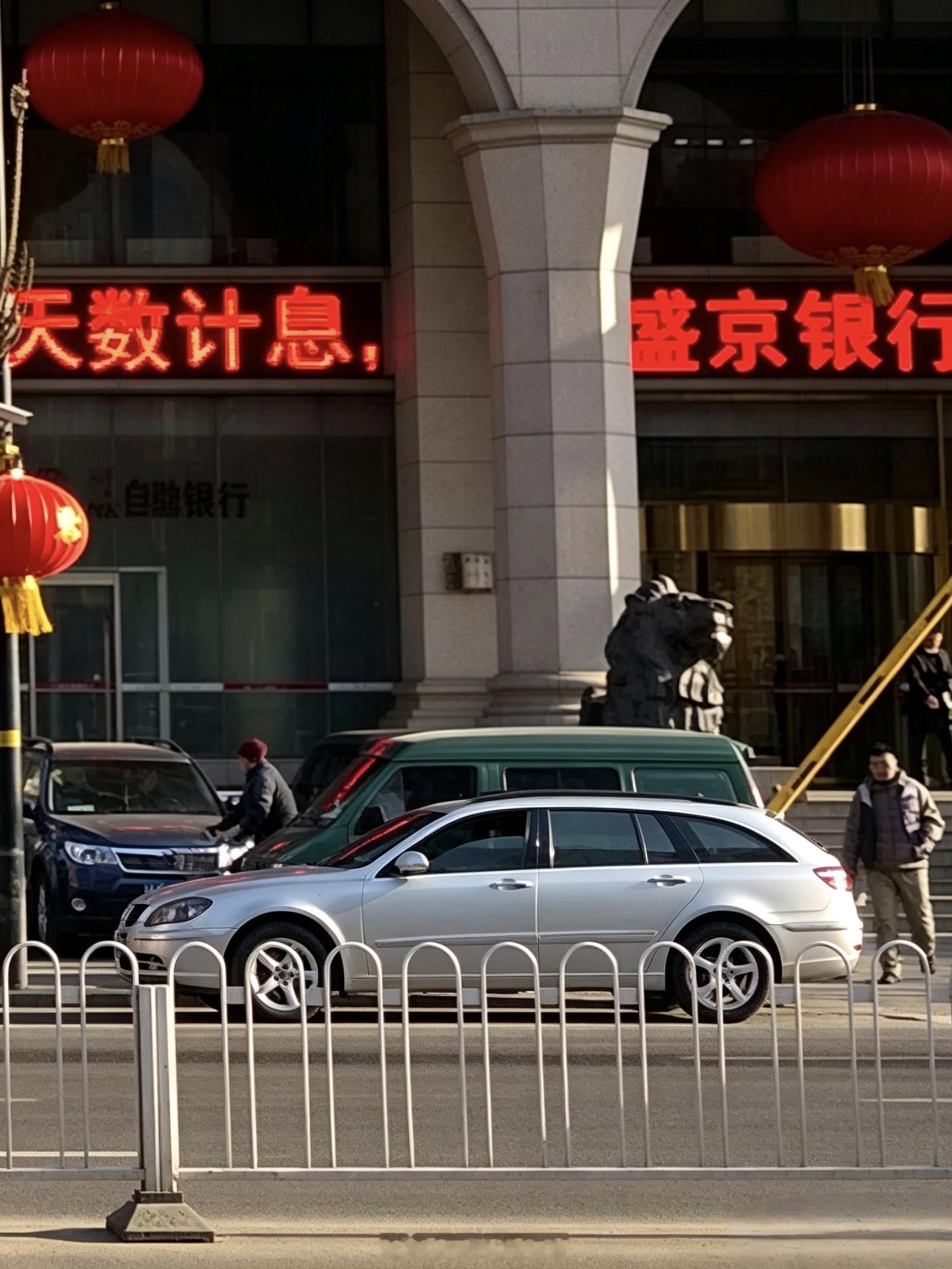 消失的品牌之华晨中华。最帅的车型，骏捷Wagon！ 到了今天才发现个细节，原来旅