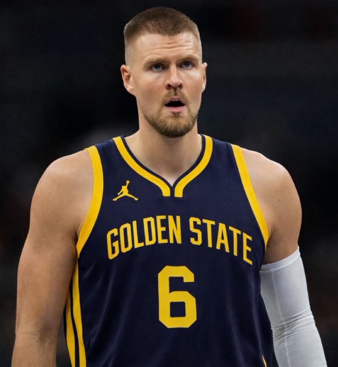 湾区记者报道称波尔津吉斯“非常喜爱”金州勇士 并且已经在考虑今年夏天与勇士续约 