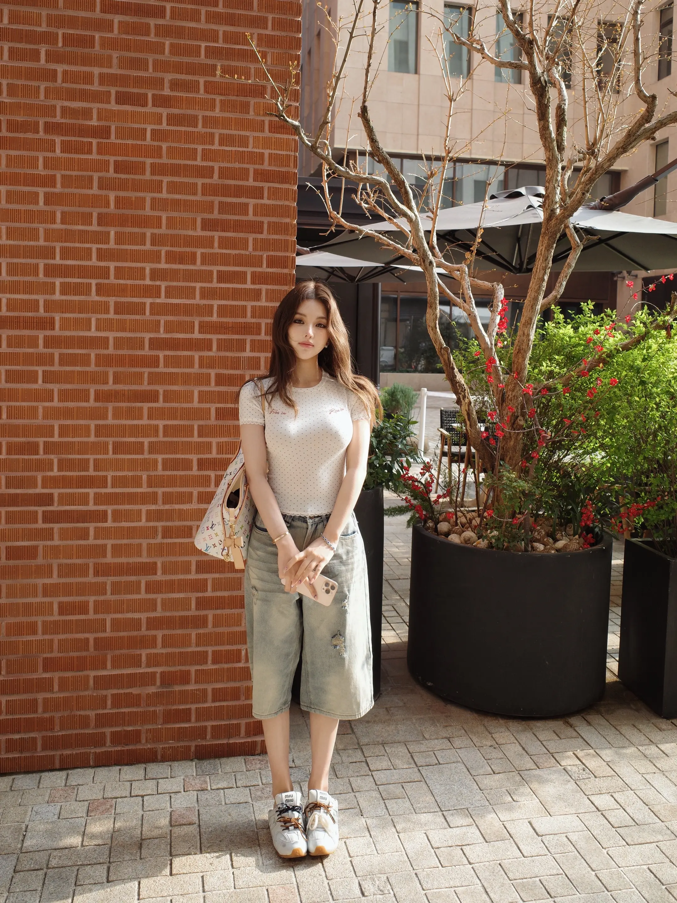 你的影子被日落拉长 思念在很远的地方