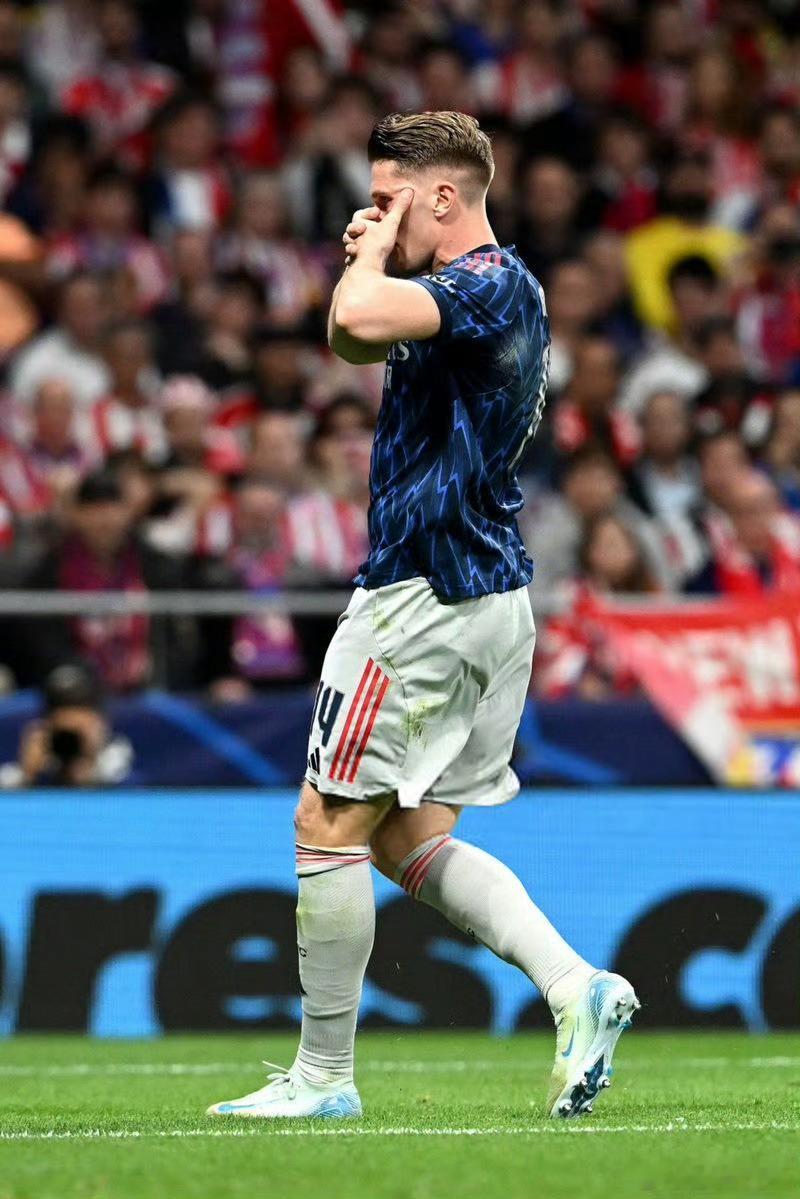 马竞1比1阿森纳无运动战破门入账！马竞1-1逼平枪手 约克雷斯点球建功 阿尔瓦雷