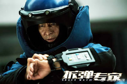 拆弹专家3启动爆炸场面升级，故事更为复杂深刻。《拆弹专家3》将让你目睹一次次看似