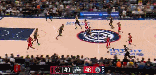 不惧大哥！哈登打杜兰特很有心得！
在今天NBA常规赛快船对阵火箭的第二节比赛中，