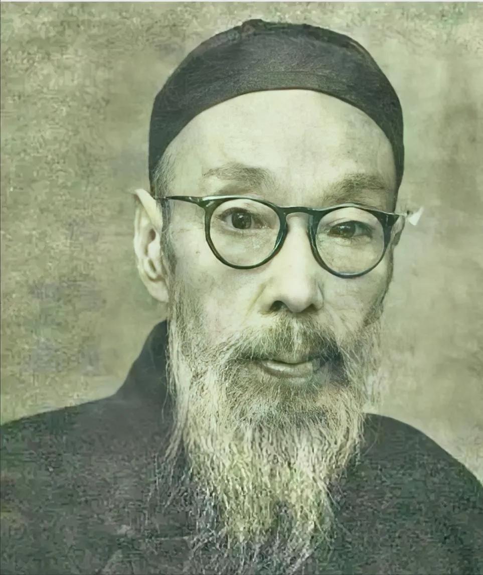 1935年，毛泽东大渡河陷死局，这时，李富春跑来说：“主席，一名晚清90岁秀才，