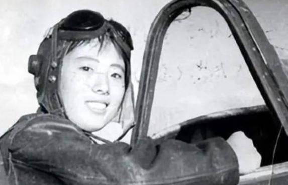 1964年，许世友的女儿陪朋友去参加招飞体检，院长一眼就看中了她，刚要拿笔登记，