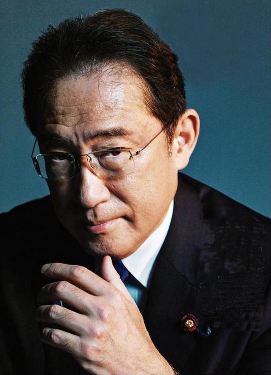 岸田这位“前首相”的预言，其扮演的是 “理性忧患者” 的角色。当高市早苗等人扮演