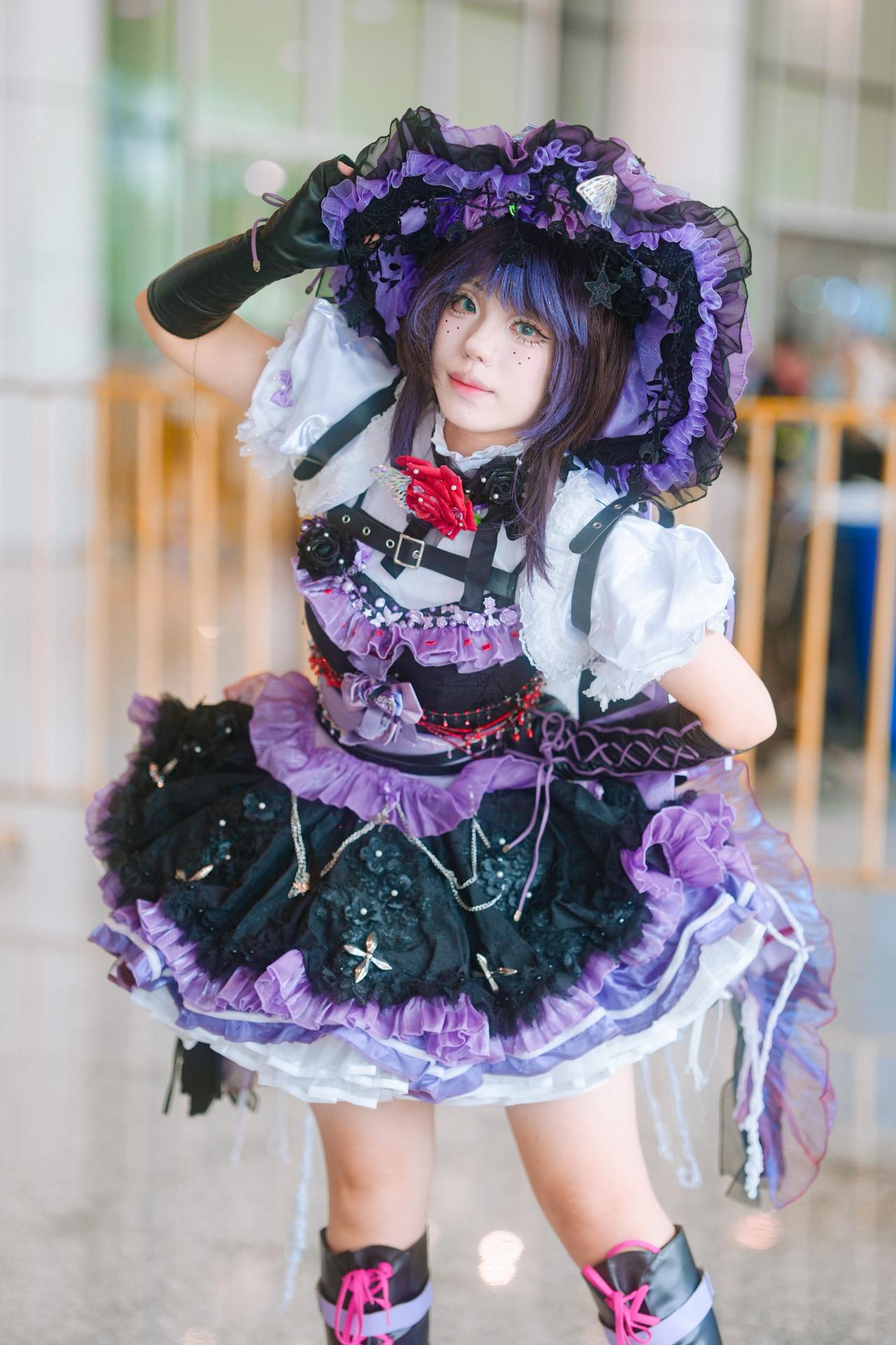 哥特风洛丽塔少女，优雅与神秘并存！👗💍✨洛丽塔 女孩子怎么穿搭既时尚又好看?