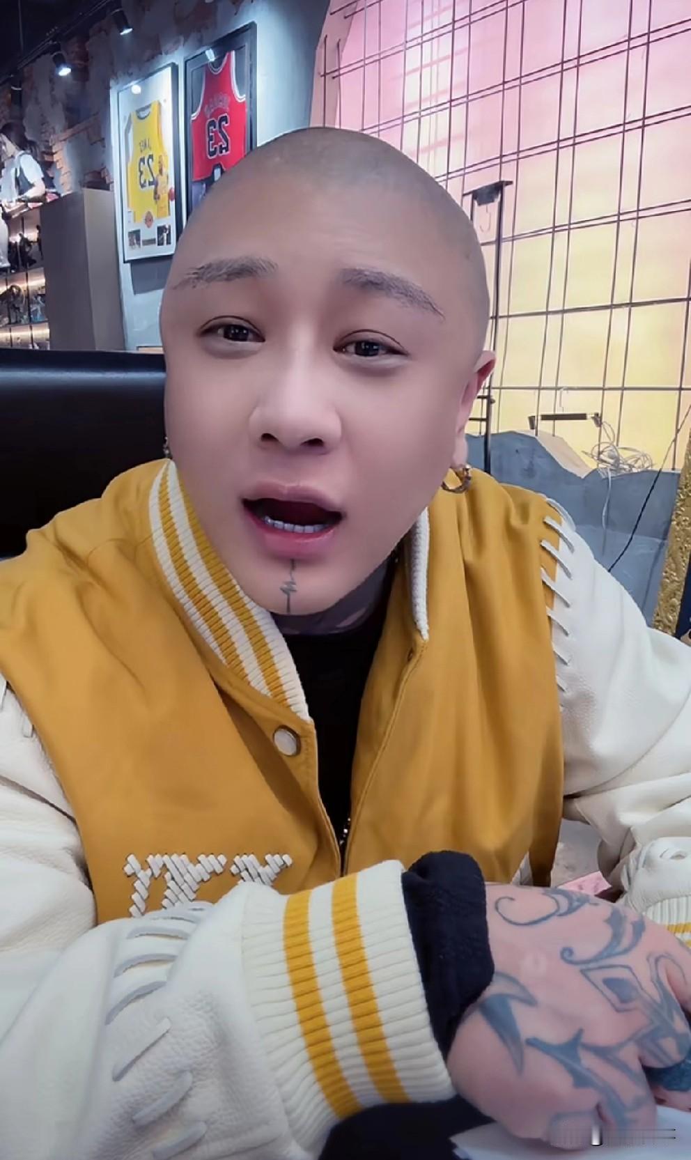 阿宇劝方丈跟官方低头，这么多年跟 跟官方干的没有赢的，连辛皇都得低头道歉！

 