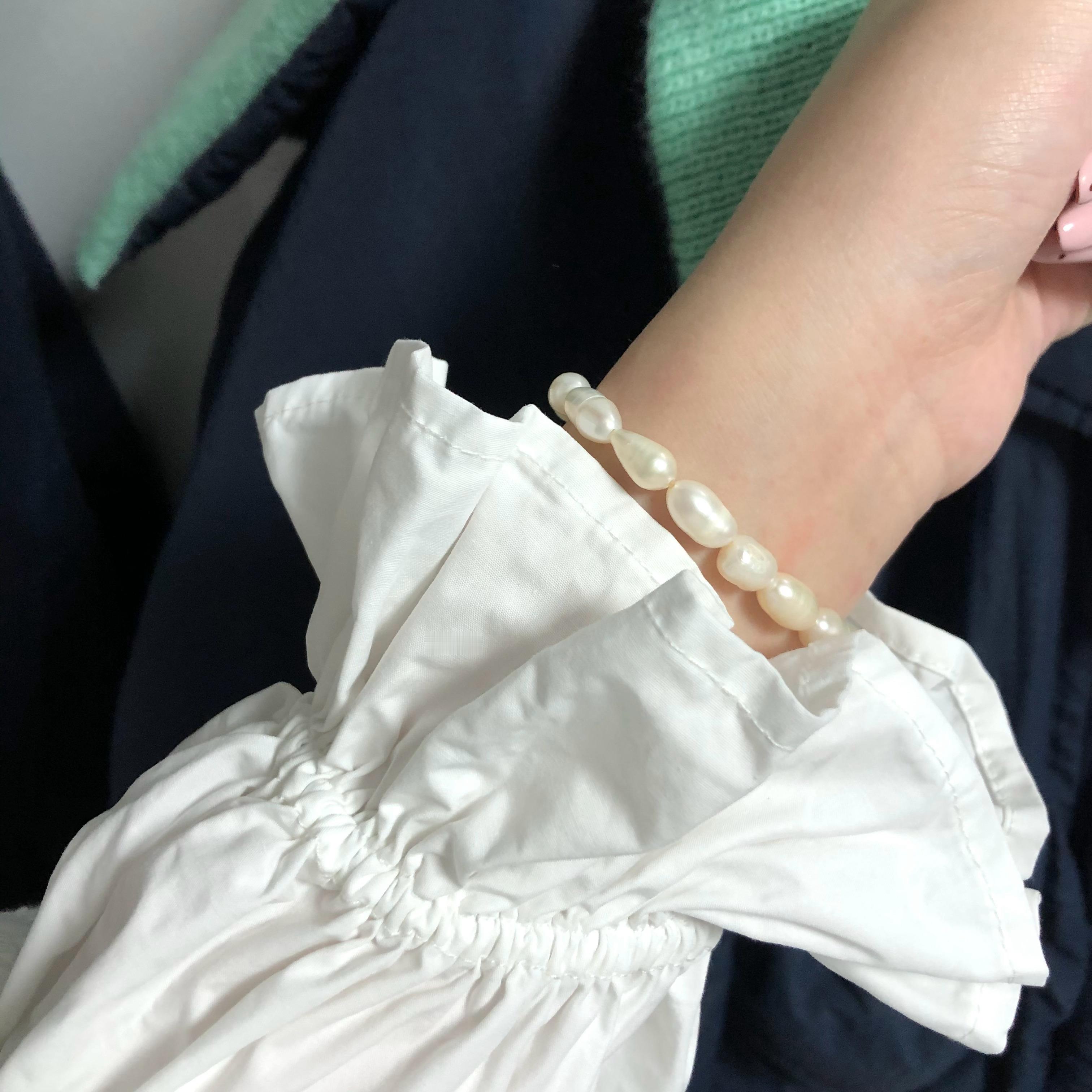 一直想要一串这种巴洛克 淡水什么什么前缀的饰品这回买着了 美美 