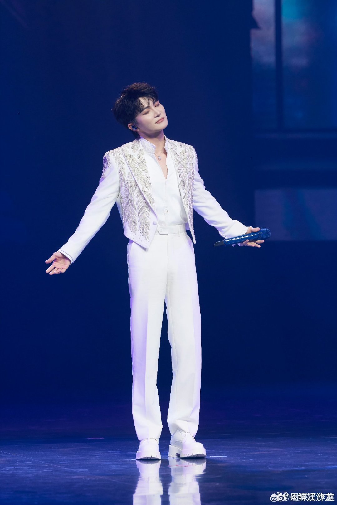 周深预告新歌首秀舞台 高产深又带来惊喜！阅文IP合作新歌即将首唱，3月27日盛典