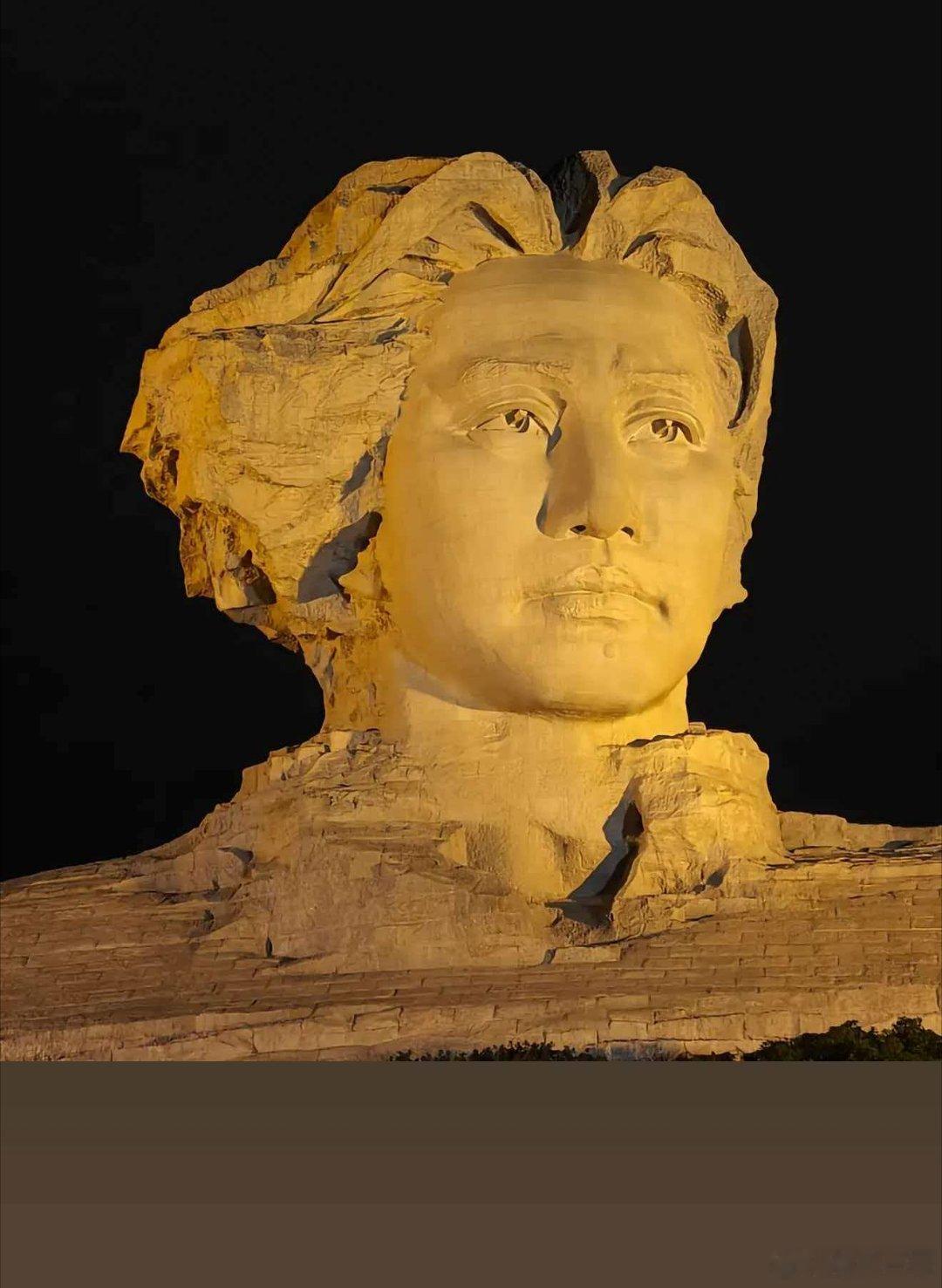 华夏何其幸，民族危亡之际，伟人横空 