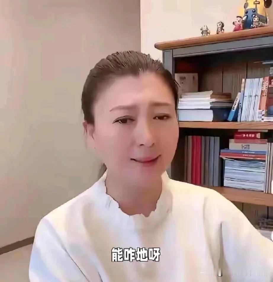 终究还是没扛住压力，没坚持到底呀，面对着代言品牌方的解约，面对着大众的口诛笔伐，