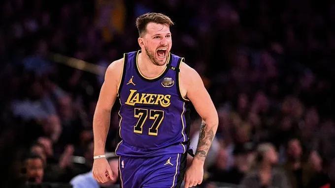 Windhorst：东契奇去西班牙的原因不仅仅是治疗腿筋
05月06日讯，知名体