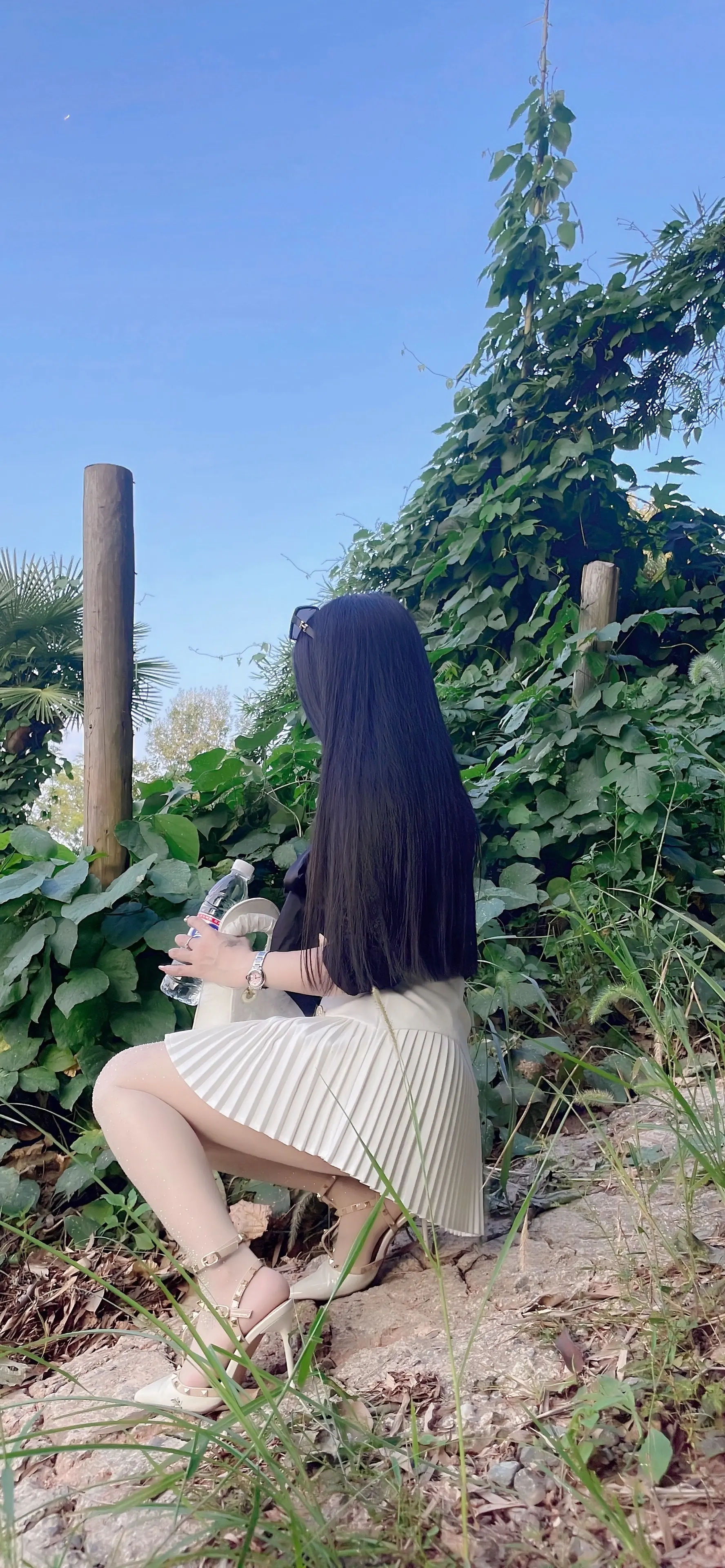 第一次听这首歌应该是2005年，不会点歌不会唱歌那时候的我纯洁，其实一...