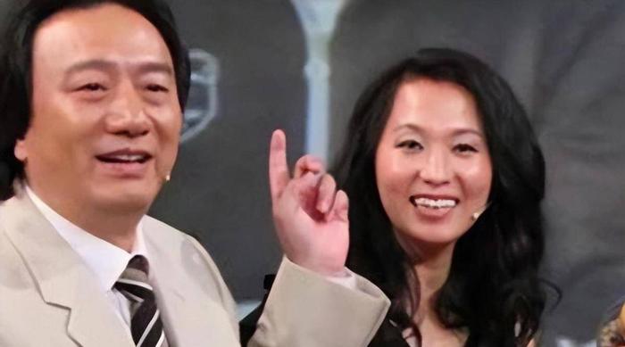 52岁王军霞现状曝光！退役移居美国，3个孩子3个爹，如今活成了这样
王军霞曾经被