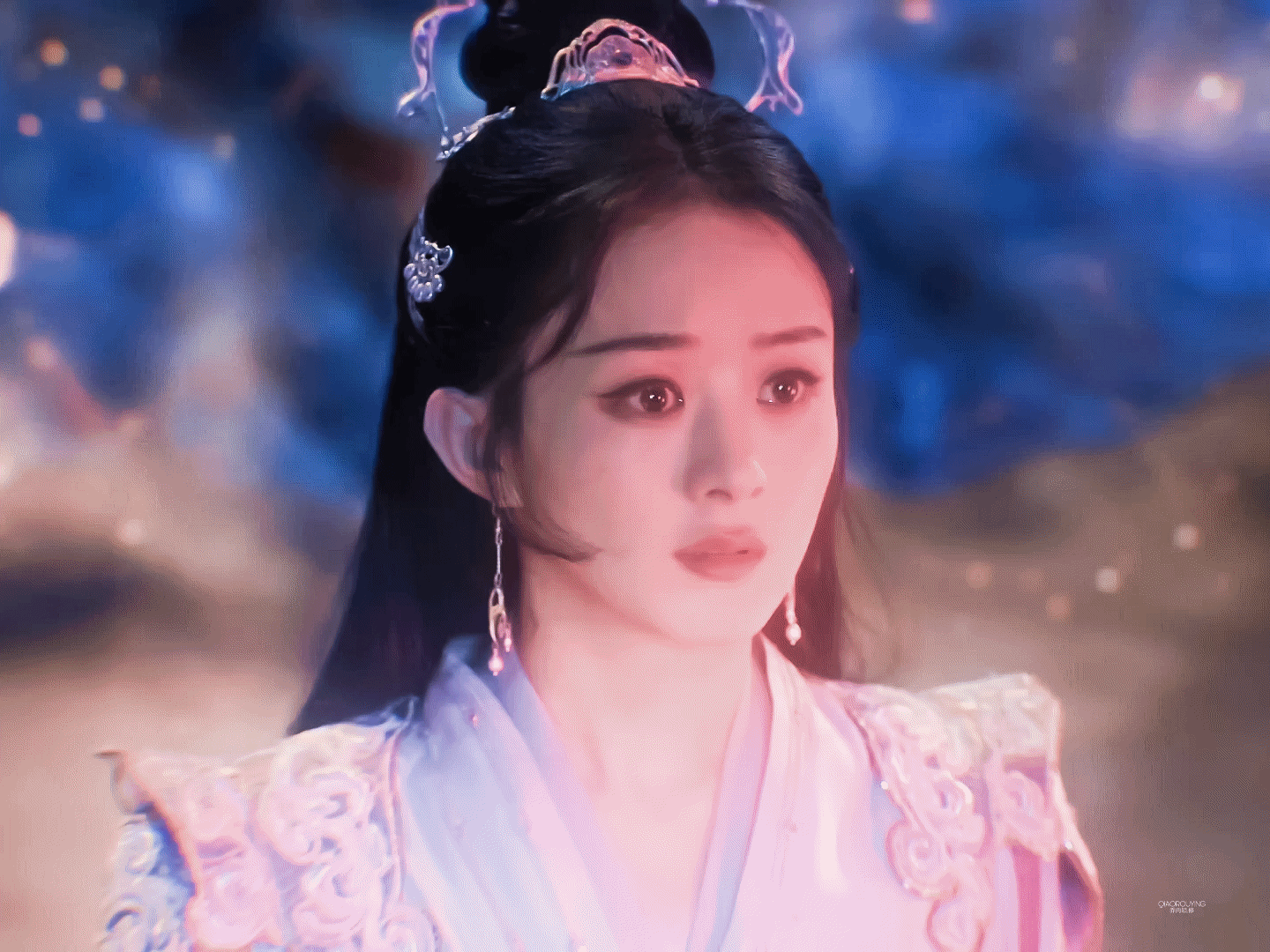 赵丽颖谈自己的表演方式希望自己能通过演员这个职业，通过每一个角色，带给观众一些能