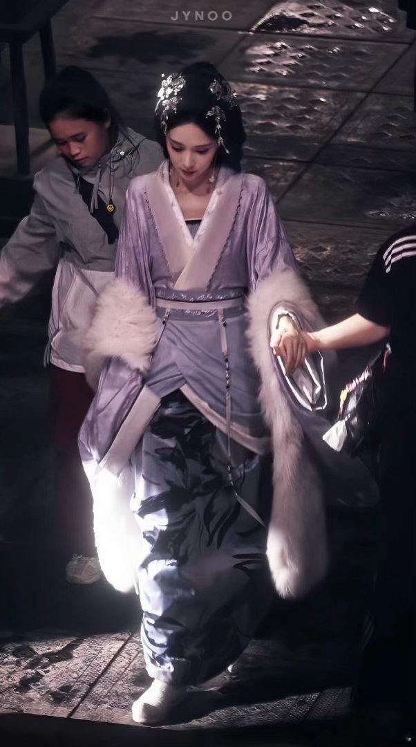 曝百花杀A级成本投资我现在满脑子就一个问题：沈汐和的CP到底押哪支啊！绿茶太子白