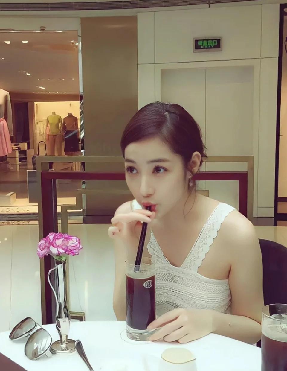 欧尼～
朴敏英 欧尼
