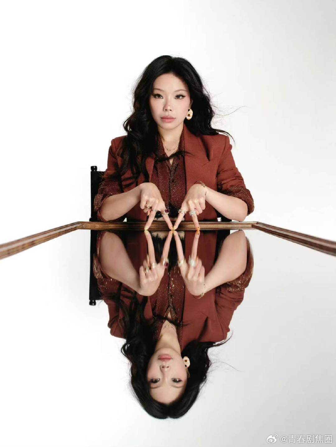 万妮达实至名归 歌手2026动感节奏尽情释放个人魅力，酣畅淋漓的表演，让这场胜利