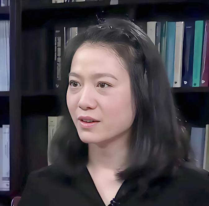 致敬翁帆：跨越岁月的爱与坚守

当21年前翁帆与杨振宁携手走进婚姻，年龄与身份的