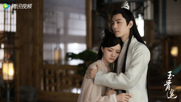 #五行世家追风者 换乘恋爱# 进来话题前还想这两部剧咋换乘上了，没想到居然是以肖