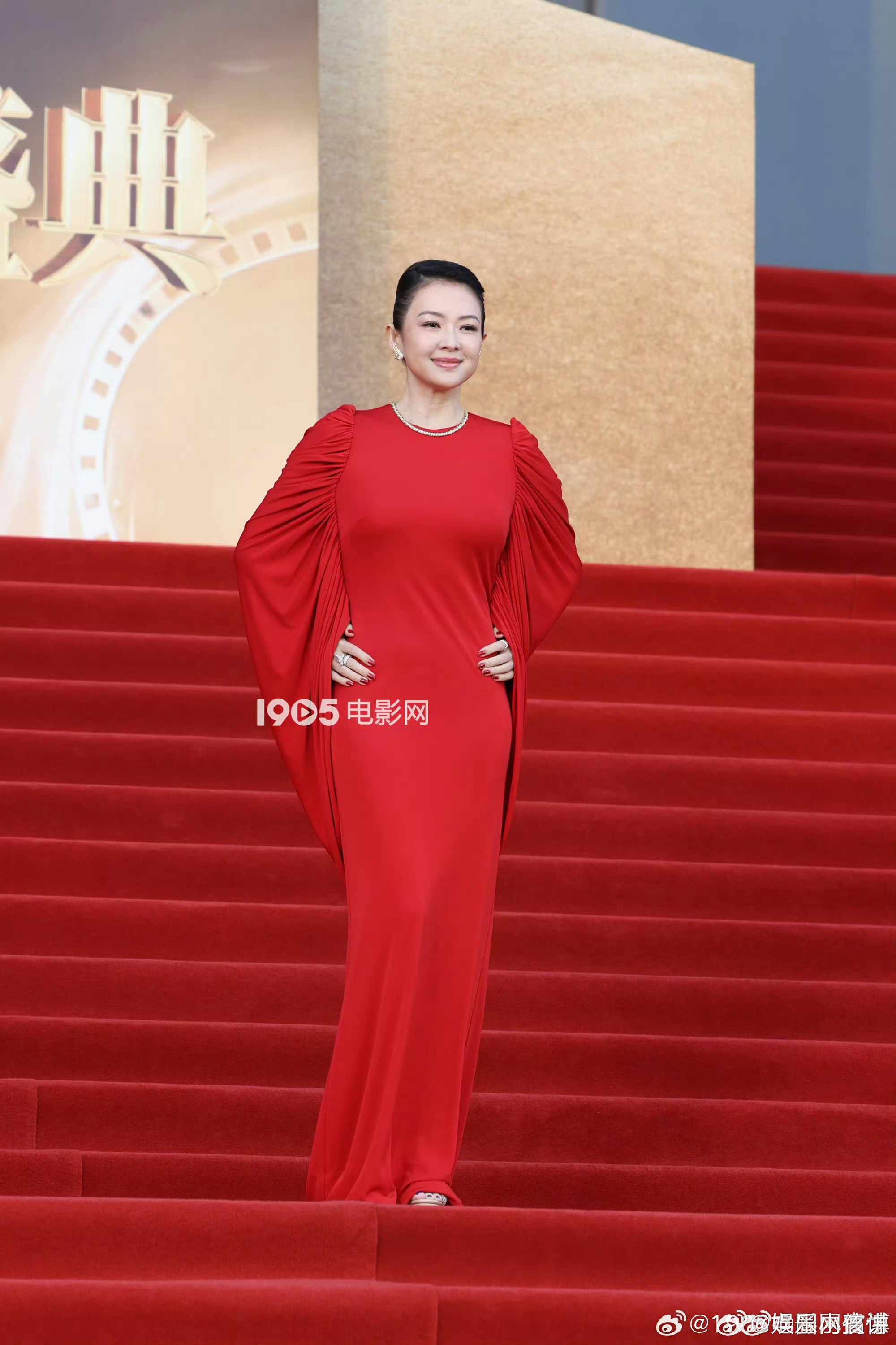 章子怡年度剧情电影女演员央妈对章子怡全肯定 恭喜章子怡！二十余年深耕演技，用生命