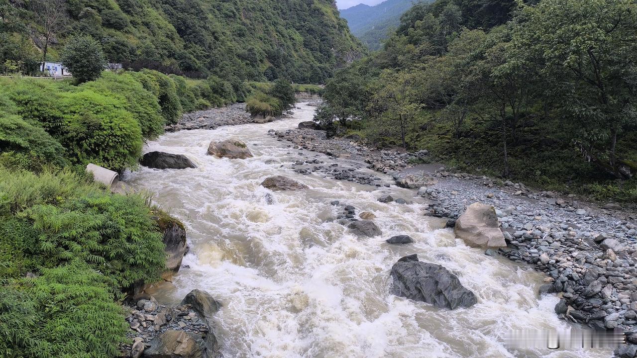云南旅游最值得去的不是什么大理洱海，也不是丽江玉龙雪山，而是这个地方。
说到去云