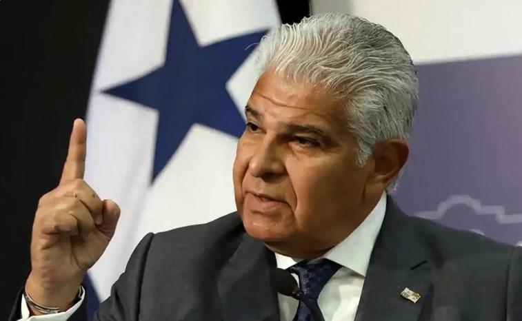 不吵不闹不动武，仅三招就让巴拿马主动求饶，这波“温柔反制”太显格局

最近巴拿马