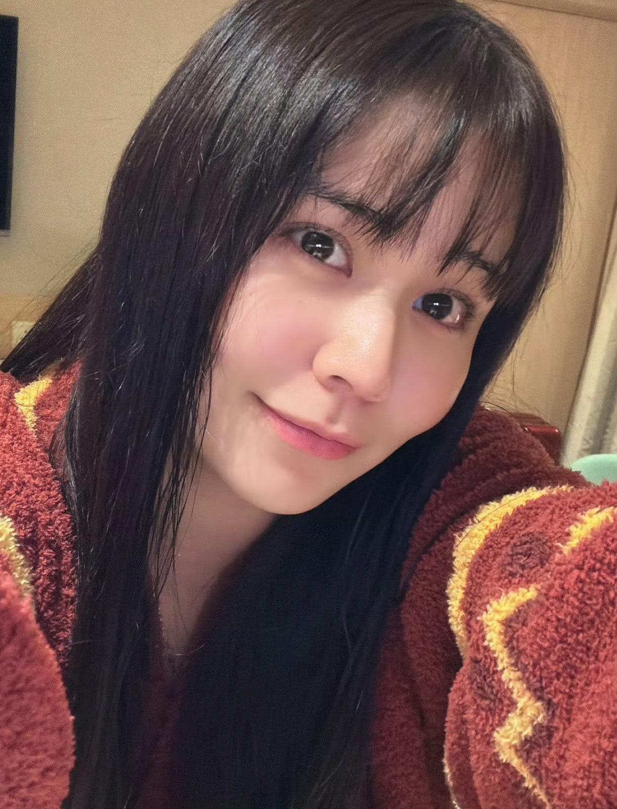 我发现有些日本人真就活得挺拧巴。七月底日本熊本县发生地震，有位叫田野优的成人电影