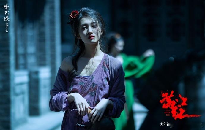演员3路透王佳怡再现瑶琴  横店片场，《演员请就位3》的录制正如火如荼。王佳怡再