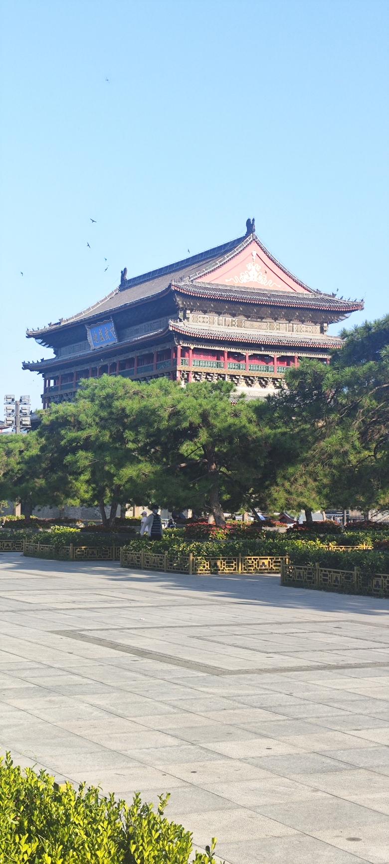 可以耽于风景，却不可忘记再度启程。