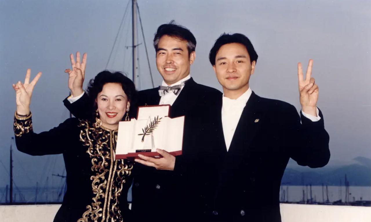 1991年，陈凯歌的生活陷入一片混沌。

他第二次离婚，住在北京的一间小公寓里，