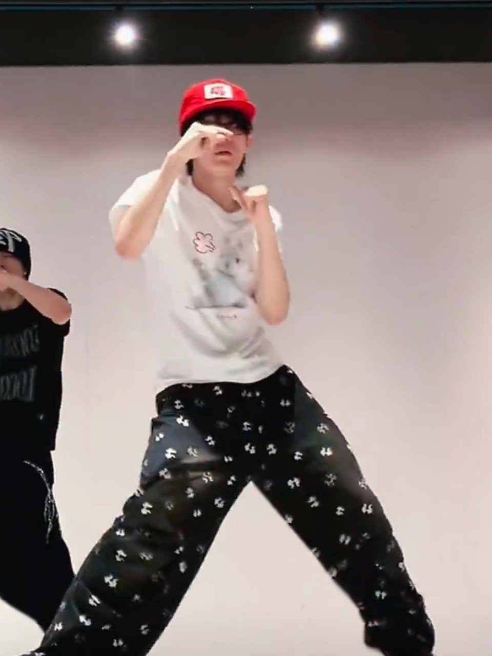 短袖的图案是功夫小兔新皓也是功夫小兔 