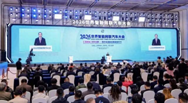 智驾圈神仙打架：有人跳过 L3、有人苦等法规！