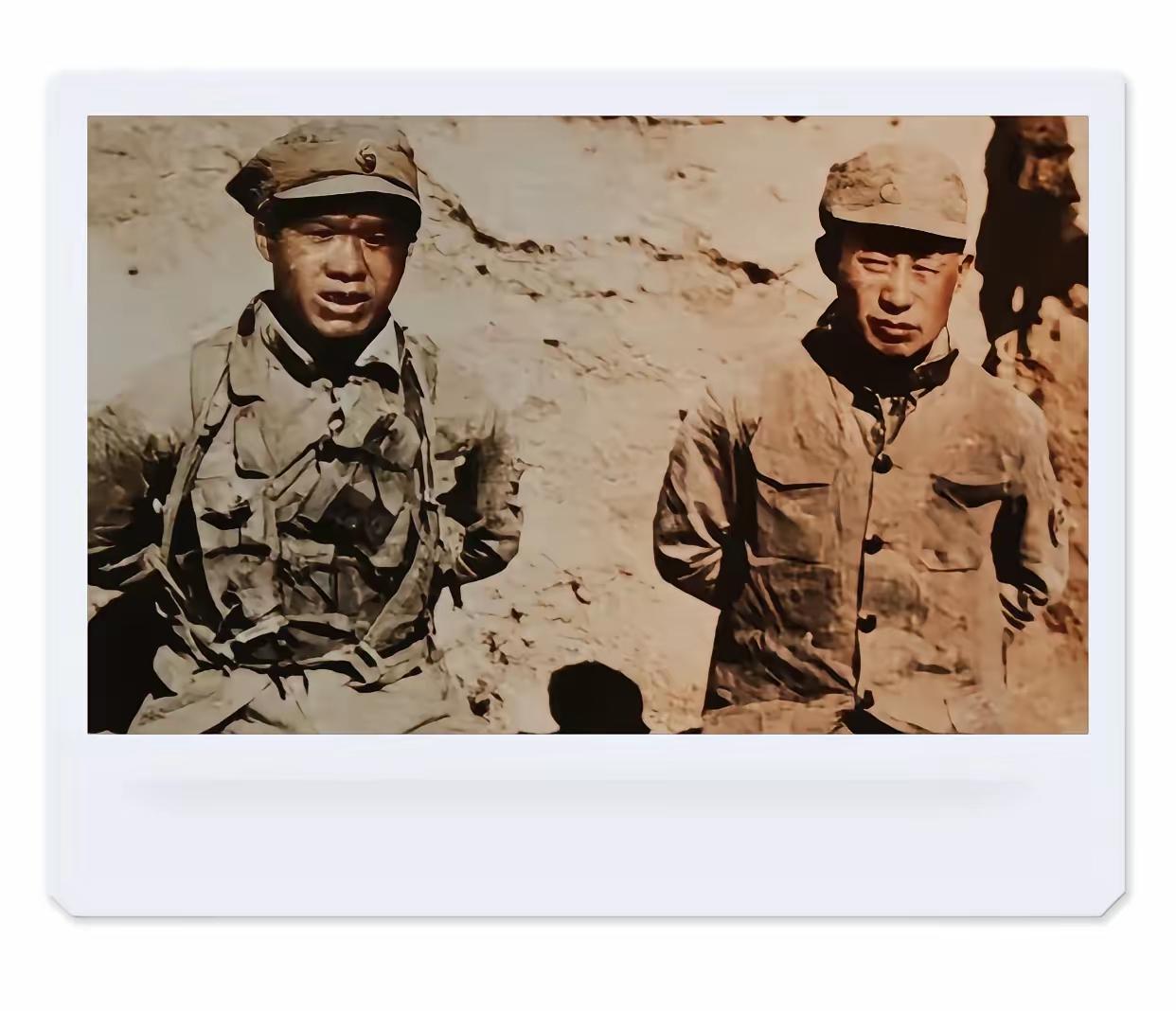 1938年被俘的两位八路军战士，赴死之前，目光依旧傲骨铮铮

这张上色老照片拍摄