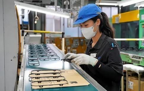 果不其然，日本媒体近年的观察开始出现一个共同叙事：在中国消费市场里，日系品牌的存