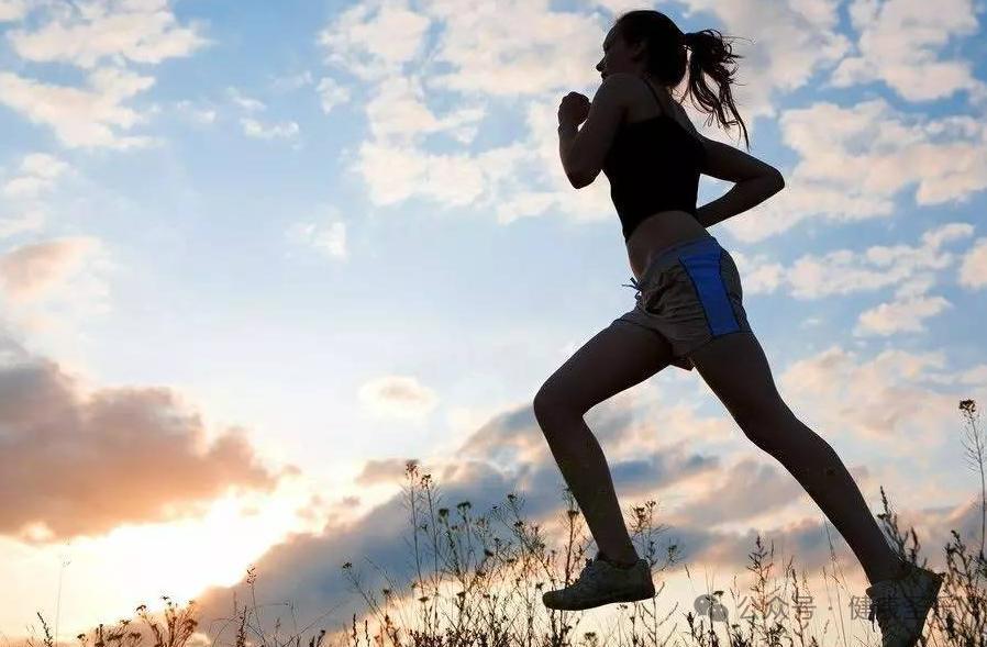 #运动#运动才能有个健康的身体。选择适合自己的运动方式，简单的运动，如散步、慢跑