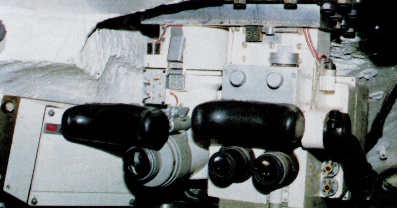 80年代中期，中国北方工业公司在一辆69-Ⅱ外贸坦克上测试了新的ISFCS-21