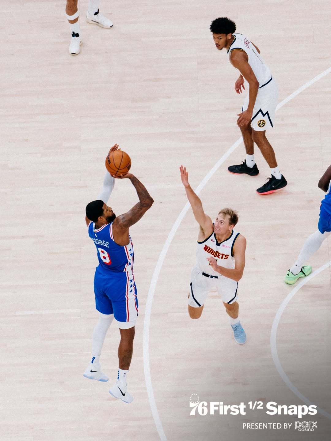 全场比赛结束：76人队主场加时124-125不敌掘金，球队三连胜终结！状态梦游！