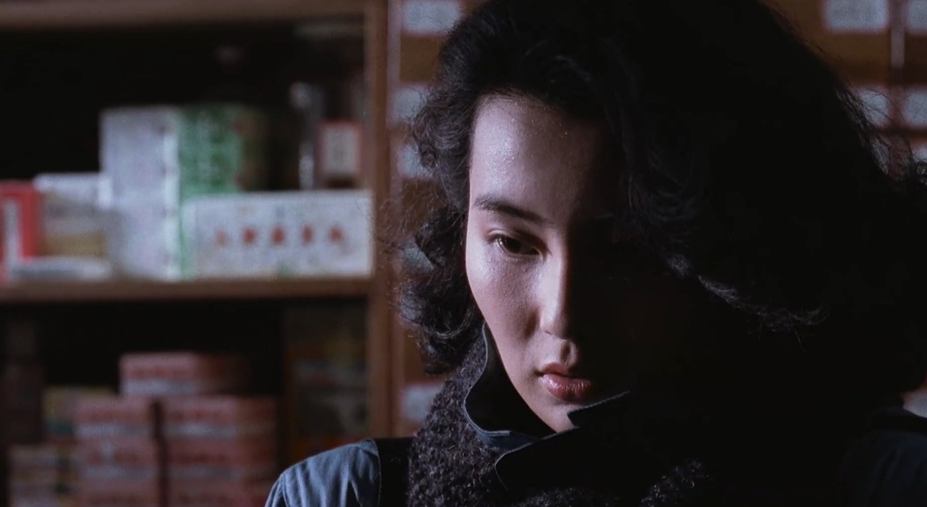 张曼玉 每次看会有不一样的感觉，还是比较喜欢粤语版本。 