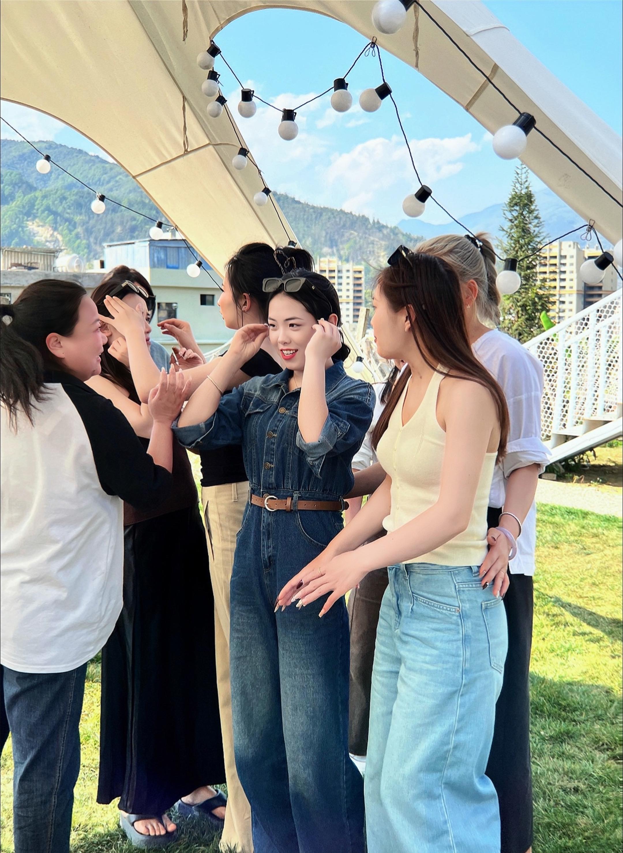 我们都要活得像花一样漂亮.