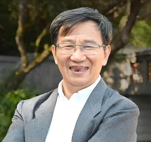 李泽湘，湖南永州出来的理科天才，中南大学超级学霸，卡内基梅隆、伯克利分校双硕士，