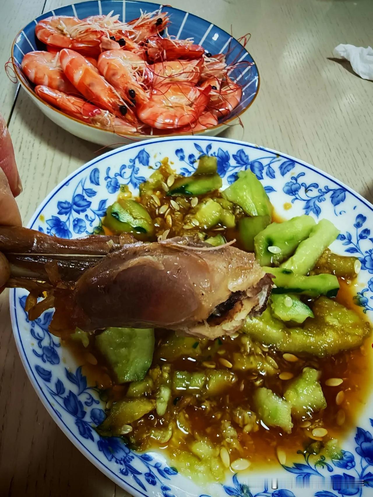 虽然我存款60W了，但我不愿意暑假花2万去旅游。

当初，打算对存款的事儿保密，