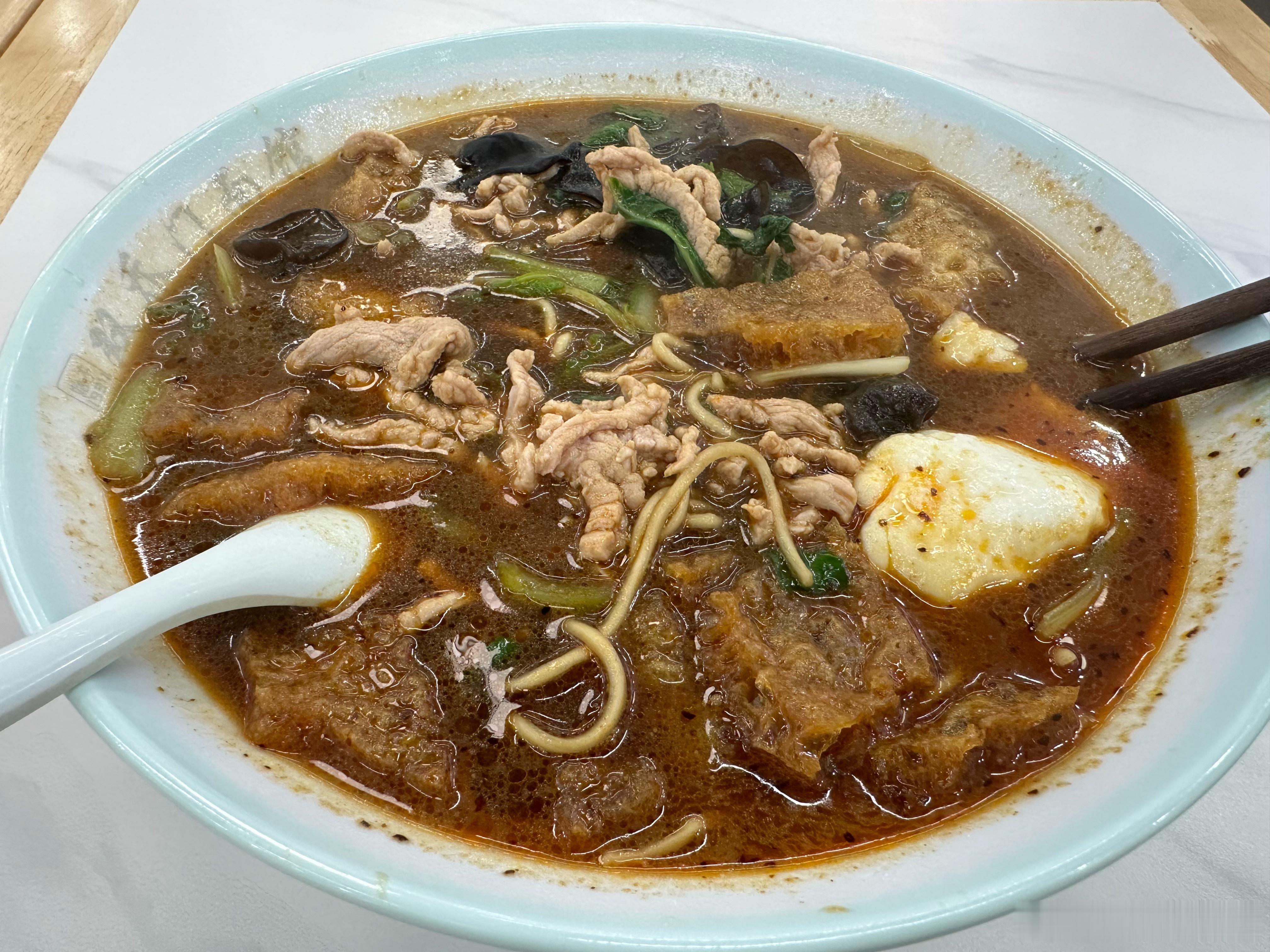 双乔门面馆(四平路店)[超话] 红汤三鲜面 南京·双乔门面馆(四平路店)