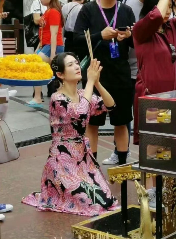 谢娜那么有钱，她还求什么？