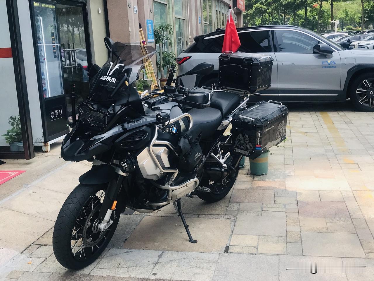 周末和豆包进行了一番浅显的对话。Ai这柄双刃剑如何掌握？乃是社会需要共同面对的话