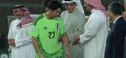 压抑哥荒木琉伟获得本届亚洲杯最佳门将 u23国足vs日本u23u23国足亚军热点