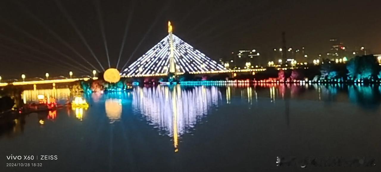 #能看下你相册里的咸阳湖吗#