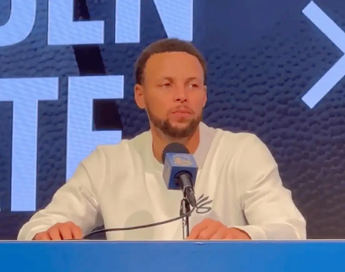 NBA季前赛，勇士125-108战胜湖人，库里在赛后对两位球员大加赞赏、对一位球