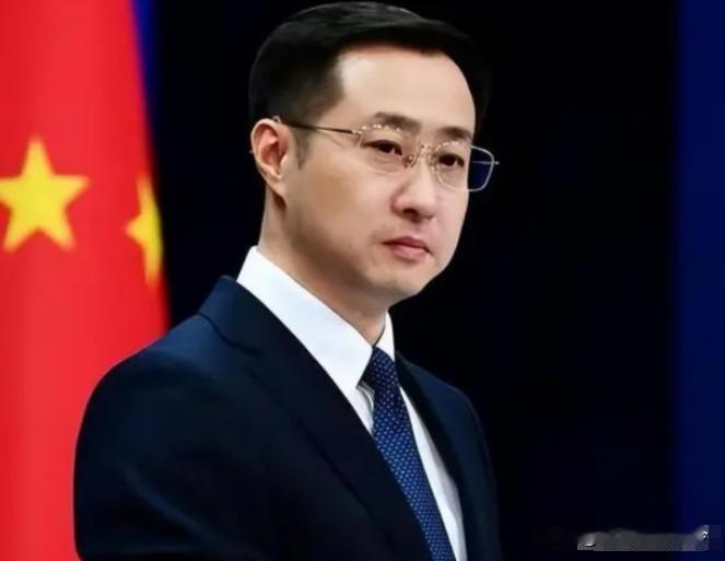 南海局势又热闹起来了！印尼海事安全机构说，一周内三次把中国海警船从争议水域赶走。