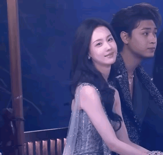 陈都灵真的好温柔啊，好喜欢她的笑容！